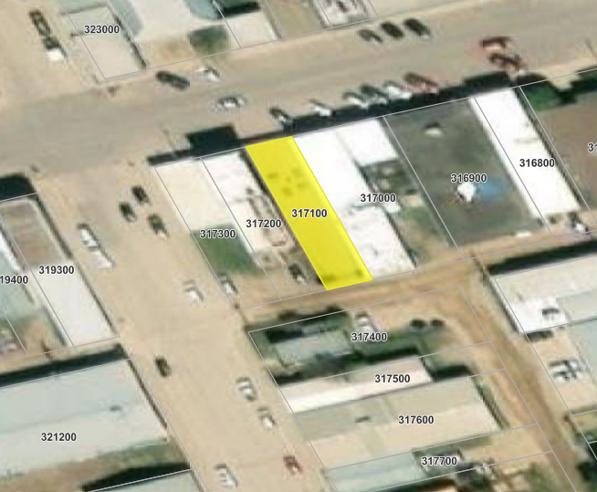 Town_Main_Street_Lot
